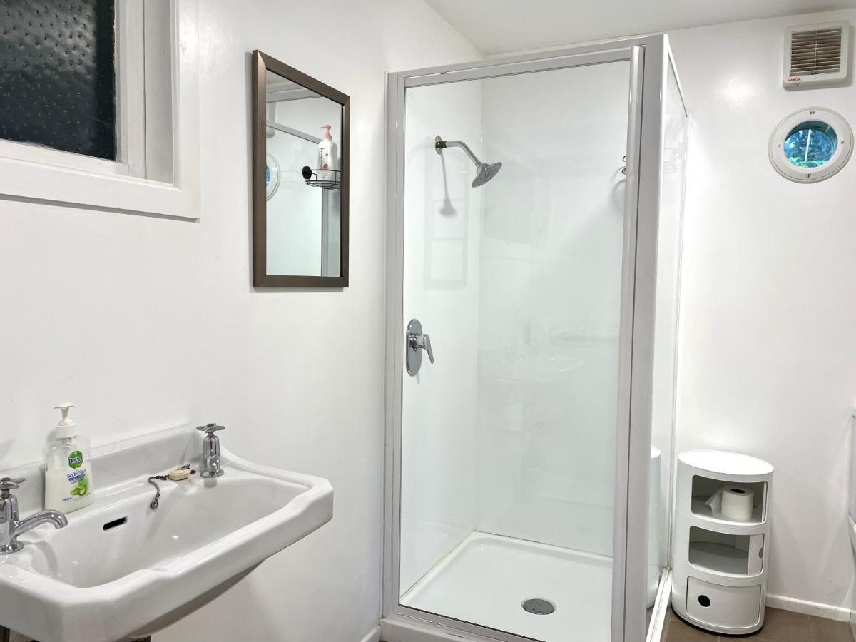 Waiheke Onetangi Close To Beach Exterior foto